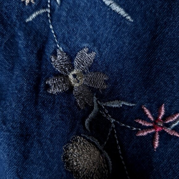 Country Store Floral Embroidered Blue Denim Shirt Womens 2X Long Sleeve Boho - Picture 9 of 16